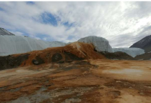 地球及其他地方的冰下微生物生命